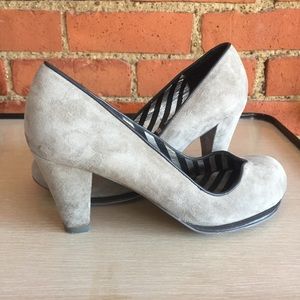 Irregular Choice Belle grey suede heels